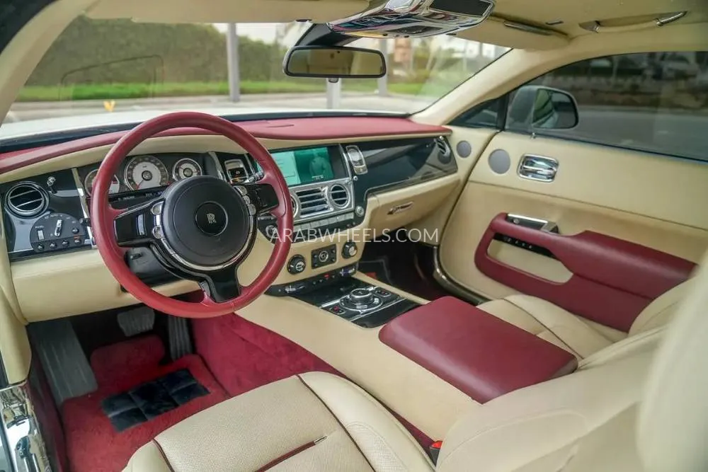 Rolls Royce Wraith 2016 for Sale in Sharjah Image-8