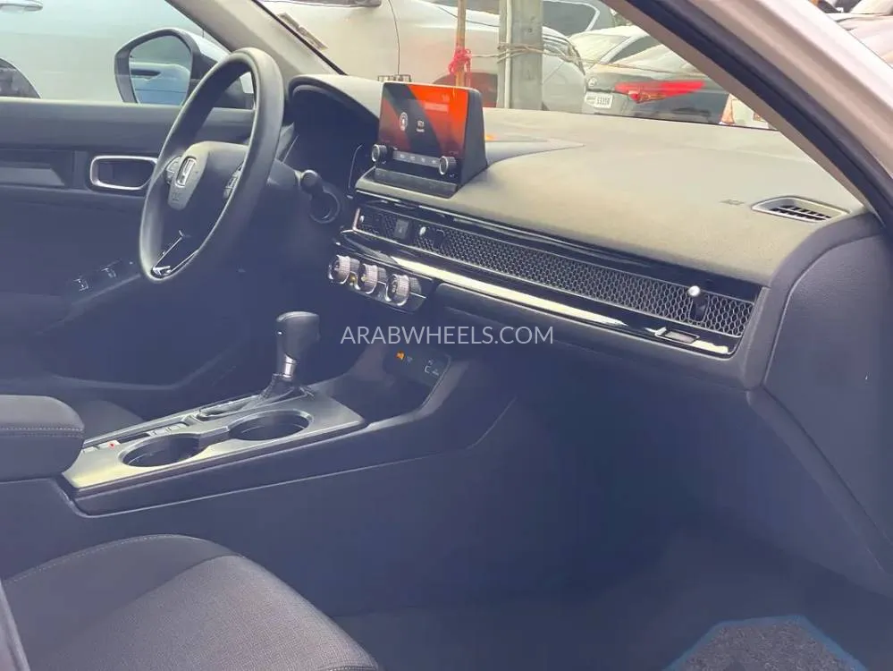 Honda Civic 2023 for Sale in Sharjah Image-6