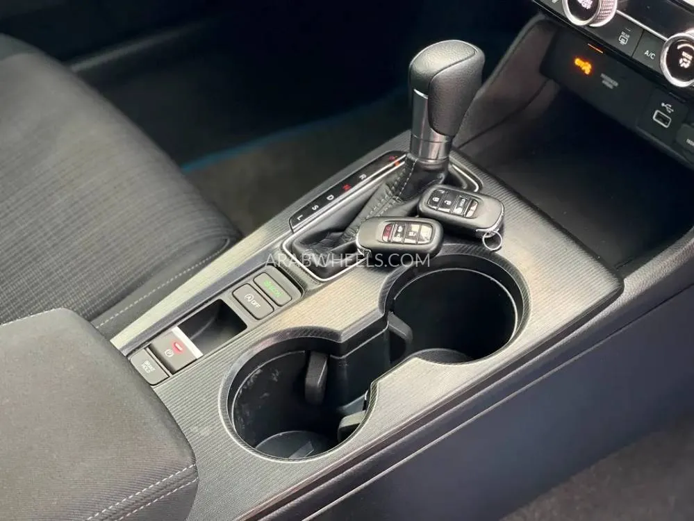 Honda Civic 2023 for Sale in Sharjah Image-7
