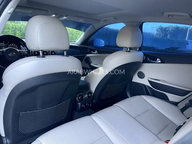 Kia Stinger 2019 for Sale in Sharjah Image-7