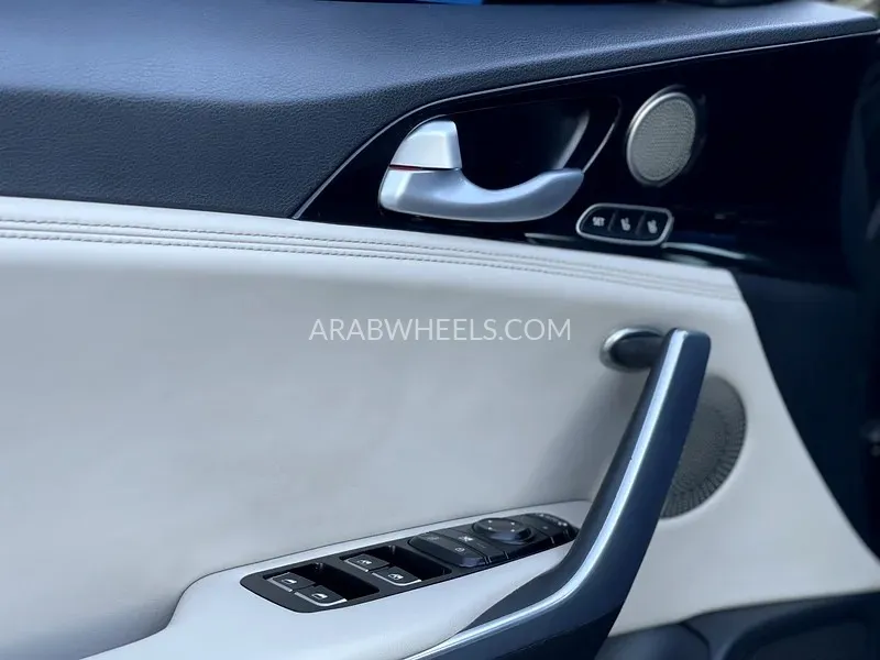 Kia Stinger 2019 for Sale in Sharjah Image-11