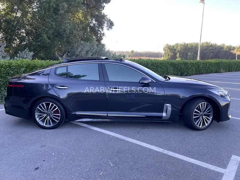 Kia Stinger 2019 for Sale in Sharjah Image-13