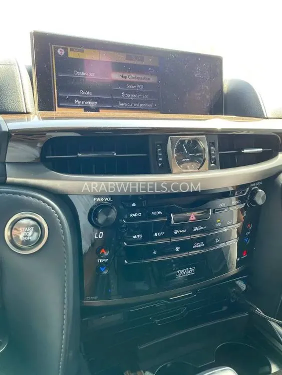 لكزس LX 2021 for Sale in دبي Image-7