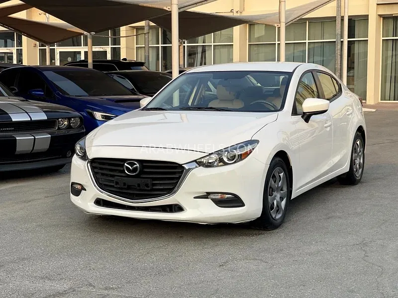 Mazda 3 2018 for Sale in Sharjah Image-2