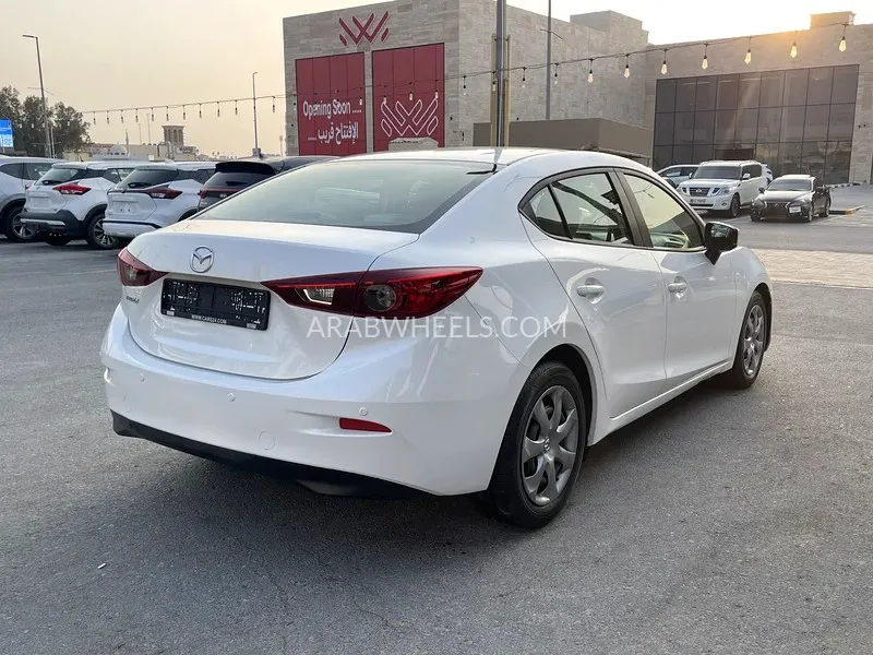 Mazda 3 2018 for Sale in Sharjah Image-4