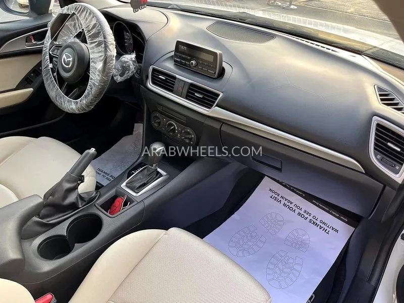 Mazda 3 2018 for Sale in Sharjah Image-7