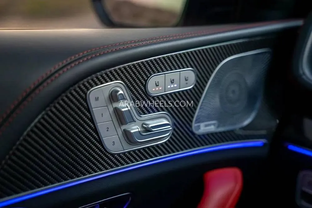 مرسيدس بنز GLE Class 2022 for Sale in الشارقة Image-13