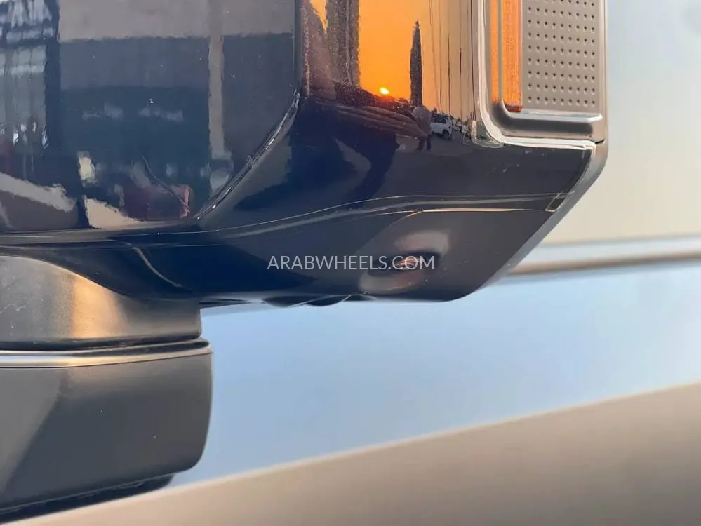 Toyota Land Cruiser Prado 2025 for Sale in Sharjah Image-2