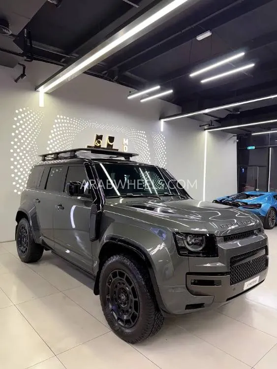لاند روفر ديفندر 2025 for Sale in دبي Image-2