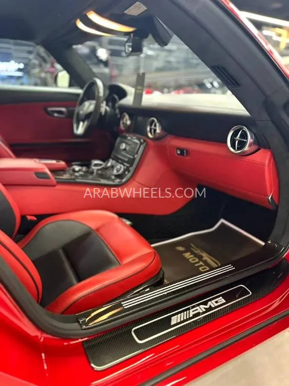Mercedes Benz SLS AMG 2012 for Sale in Dubai Image-6