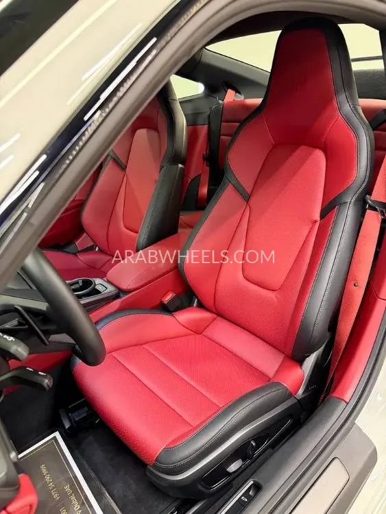 Porsche 911 2025 for Sale in Dubai Image-4