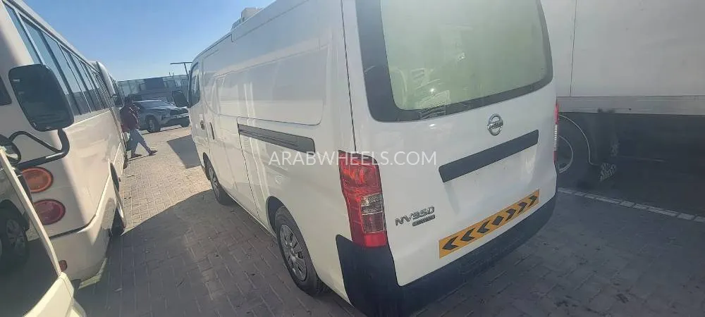 Nissan Urvan 2020 for Sale in Sharjah Image-10