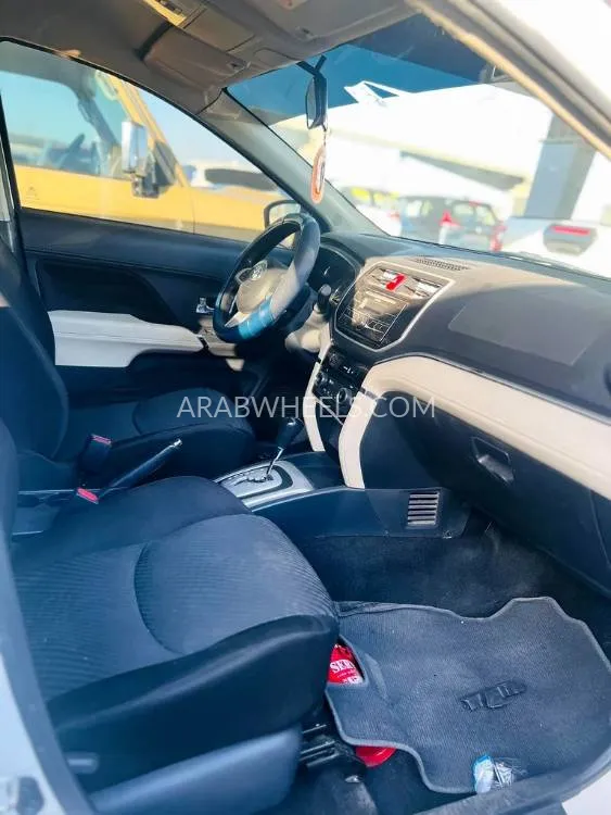 Toyota Rush 2020 for Sale in Sharjah Image-6