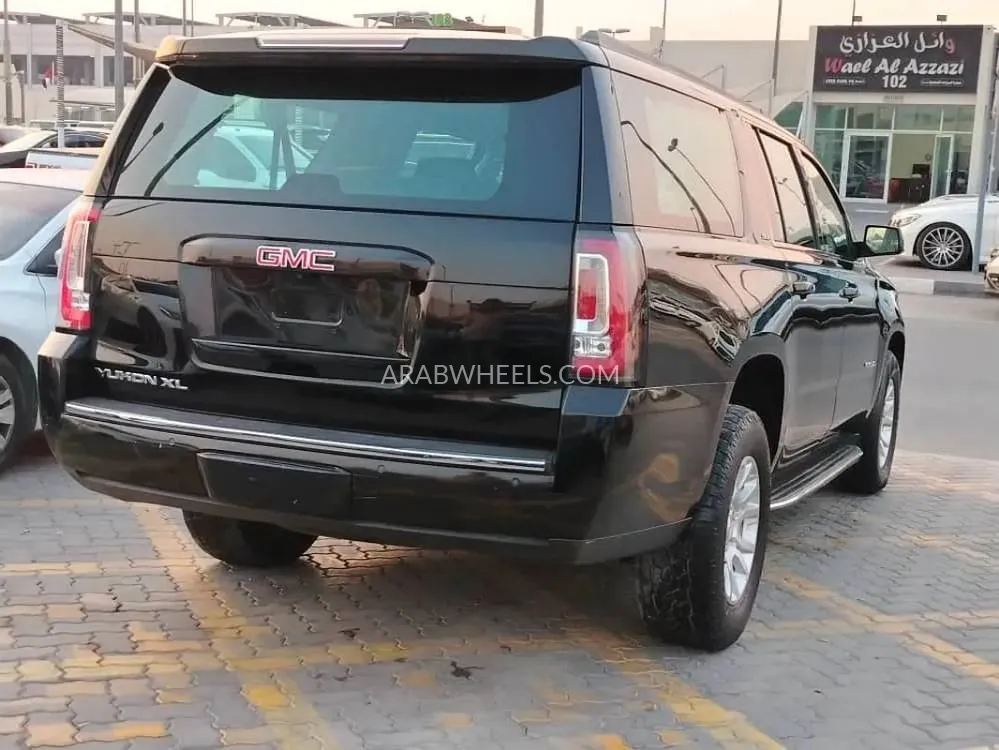 GMC Yukon XL 2018 for Sale in Dubai Image-12