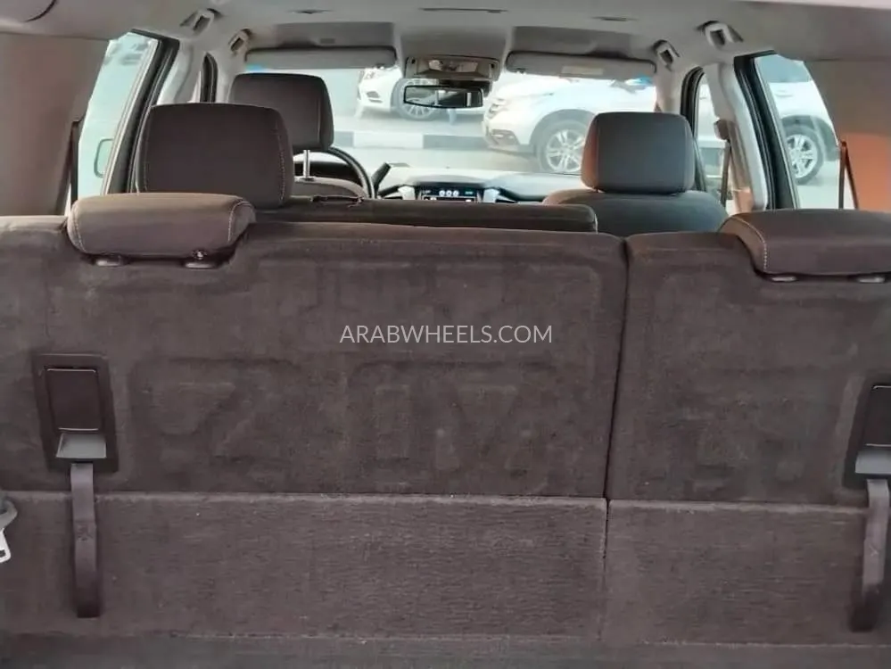 GMC Yukon XL 2018 for Sale in Dubai Image-13