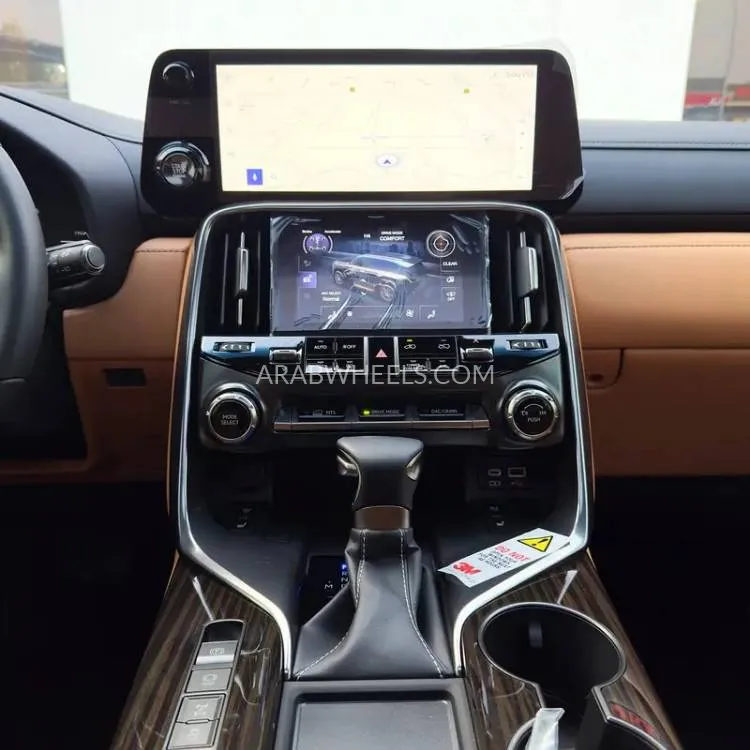 Lexus LX 2024 for Sale in Dubai Image-4
