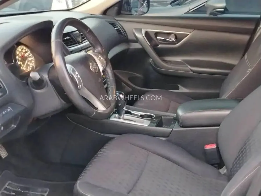 Nissan Altima 2018 for Sale in Dubai Image-2