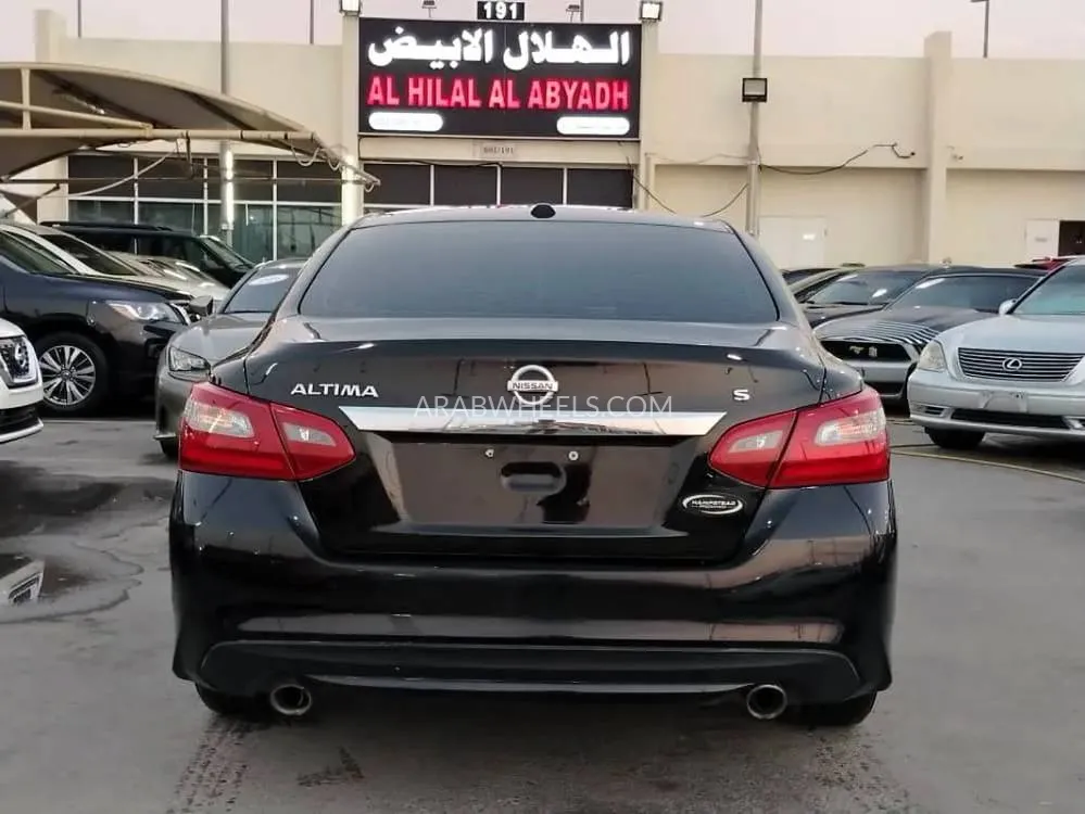 Nissan Altima 2018 for Sale in Dubai Image-6
