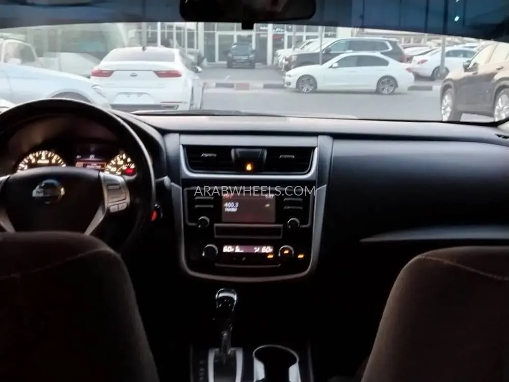 Nissan Altima 2018 for Sale in Dubai Image-12