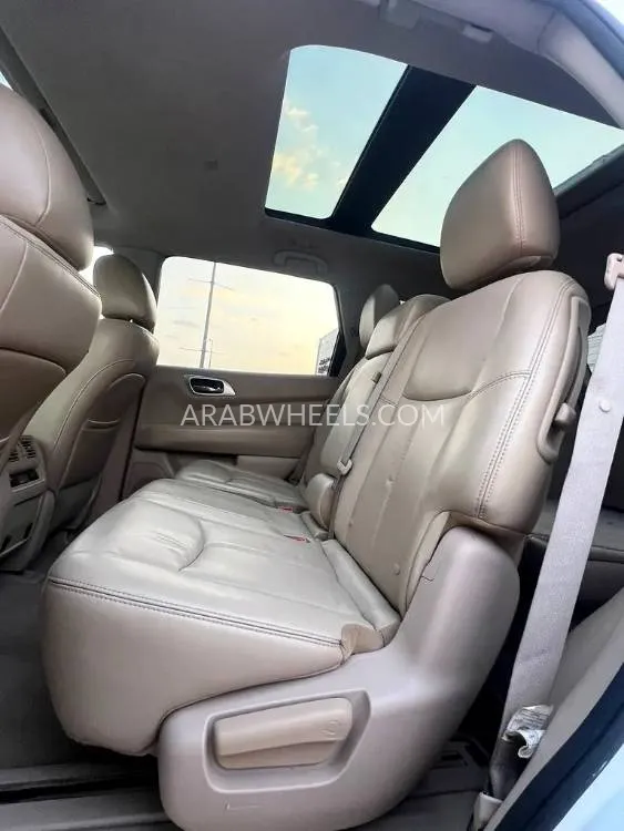 Nissan Pathfinder 2018 for Sale in Sharjah Image-14