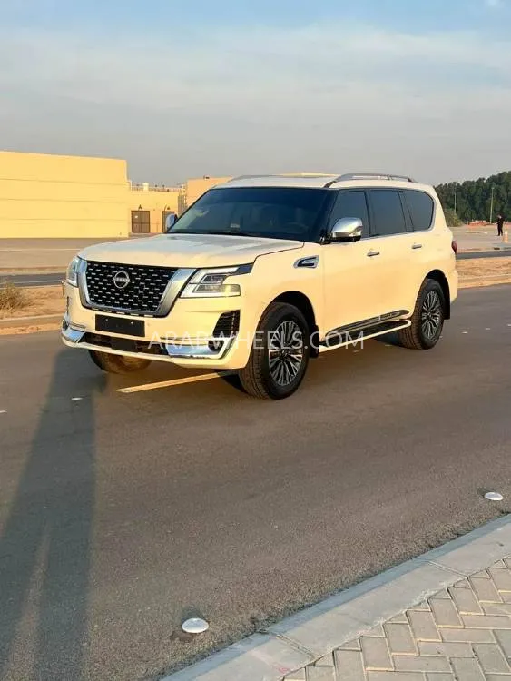 Nissan Patrol 2017 for Sale in Sharjah Image-10