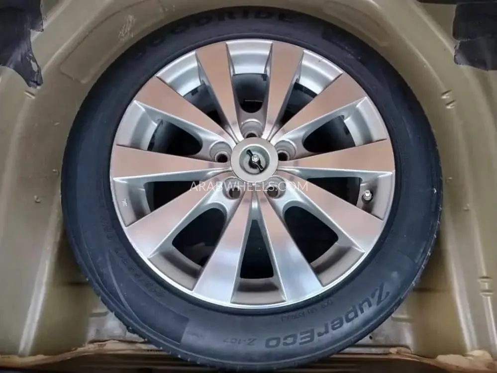 Toyota Avalon 2011 for Sale in Dubai Image-2