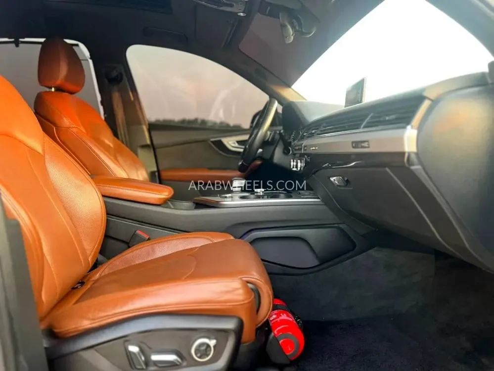 Audi Q7 2016 for Sale in Sharjah Image-6