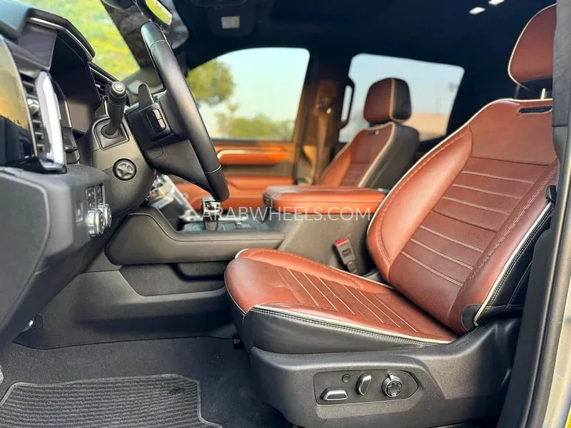 GMC Sierra 2024 for Sale in Sharjah Image-8