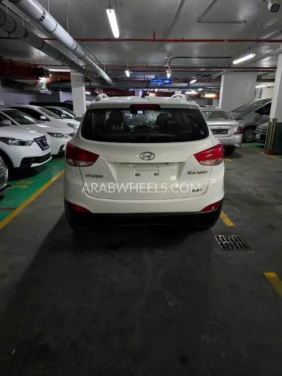 Hyundai Tucson 2012 for Sale in Sharjah Image-2