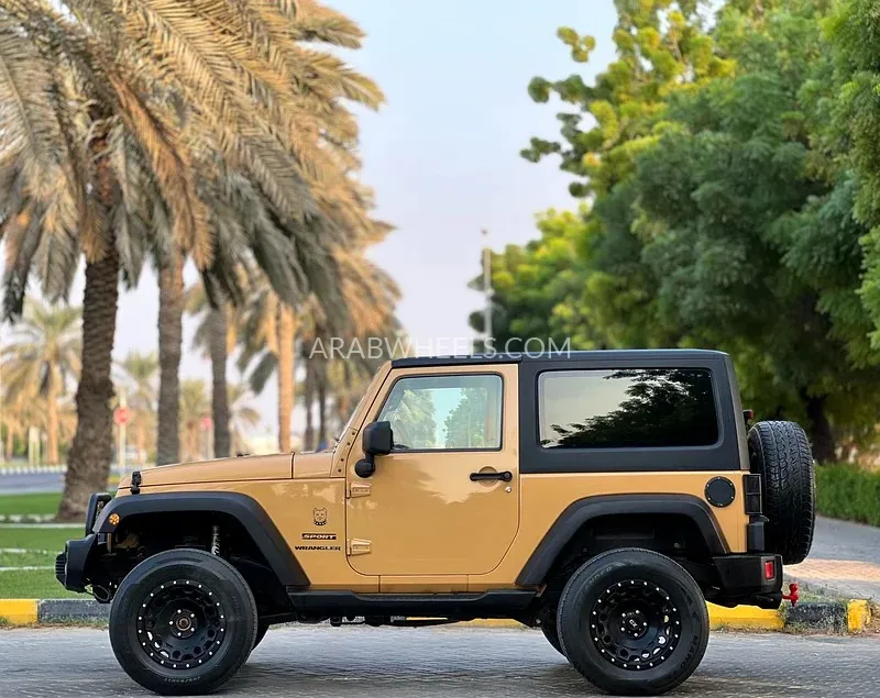 Jeep Wrangler 2014 for Sale in Sharjah Image-2