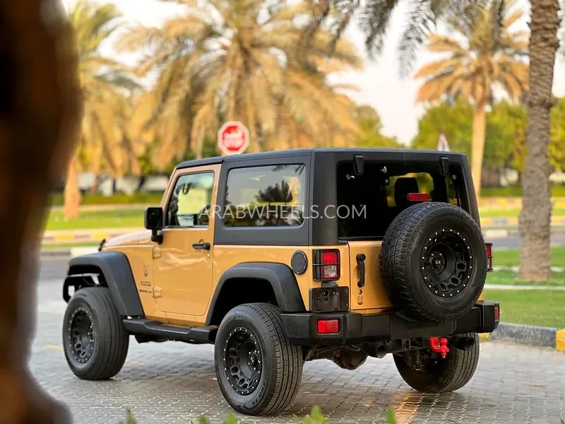 Jeep Wrangler 2014 for Sale in Sharjah Image-8