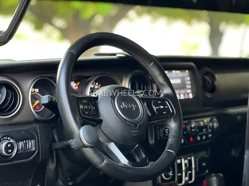 Jeep Wrangler 2018 for Sale in Sharjah Image-12