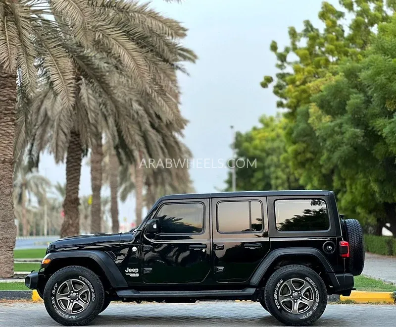 Jeep Wrangler 2018 for Sale in Sharjah Image-13