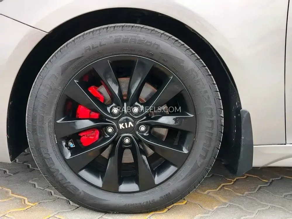 Kia Optima 2018 for Sale in Dubai Image-15