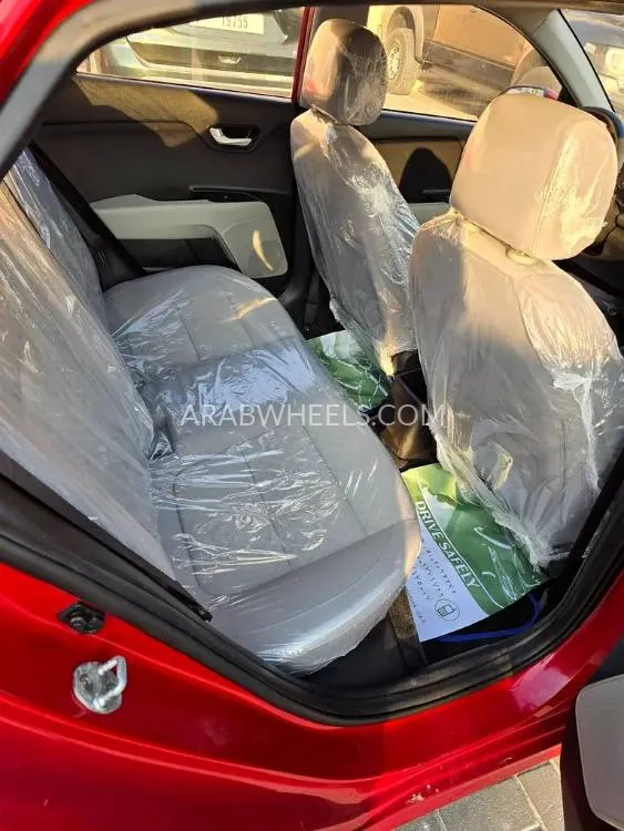 كيا ريو 2018 for Sale in الشارقة Image-9