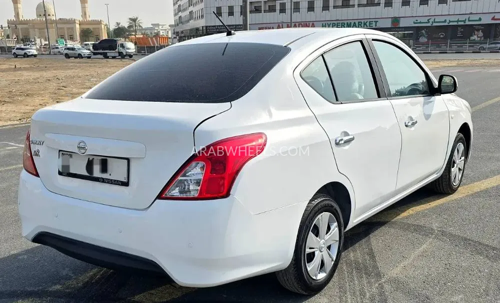 Nissan Sunny 2020 for Sale in Sharjah Image-7