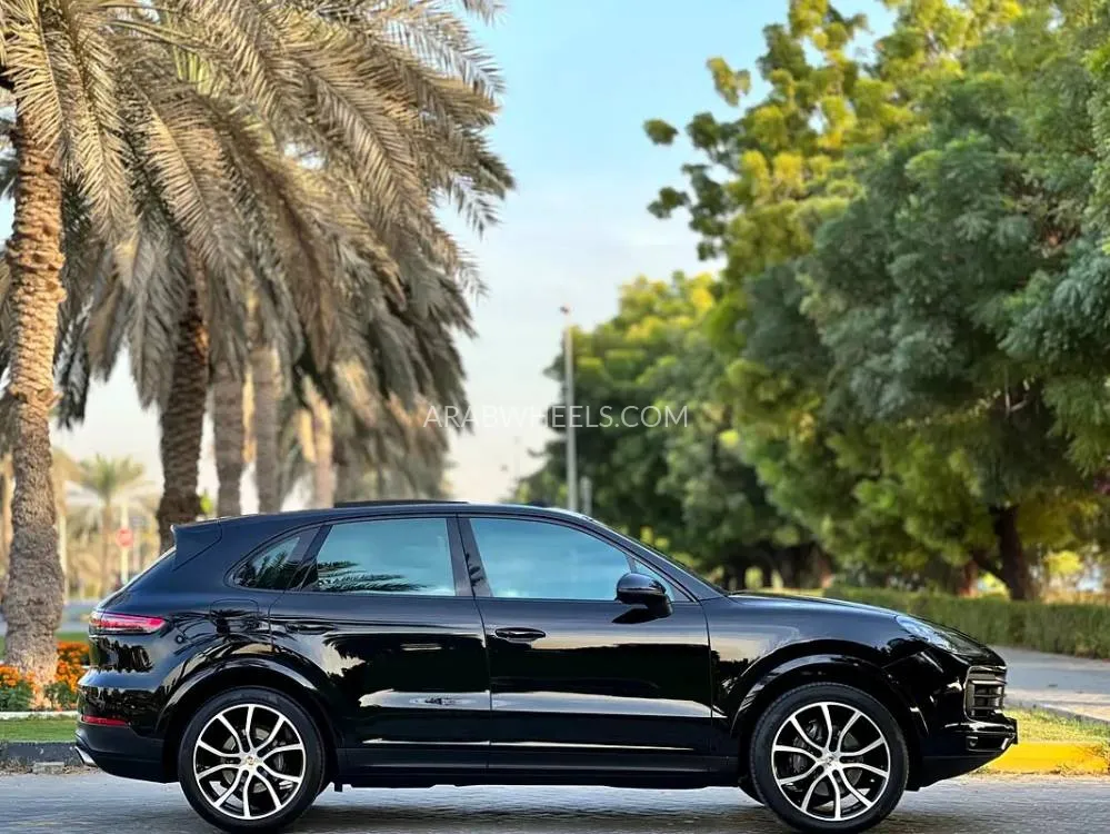 Porsche Cayenne 2019 for Sale in Sharjah Image-5