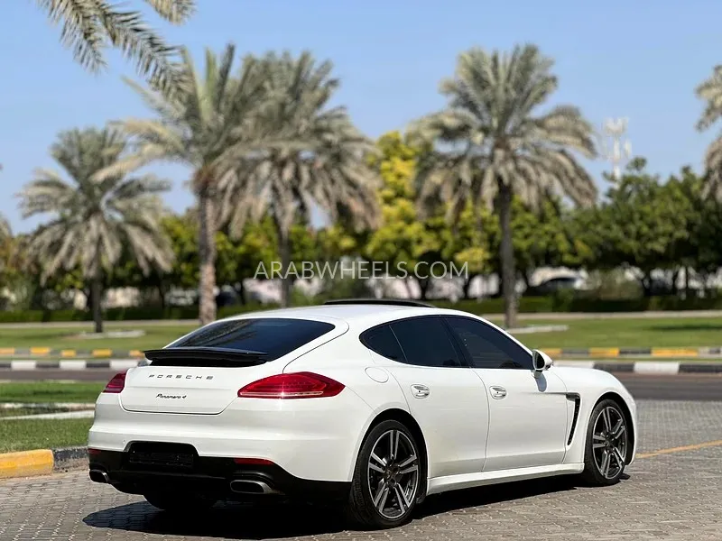 Porsche Panamera 2014 for Sale in Sharjah Image-17