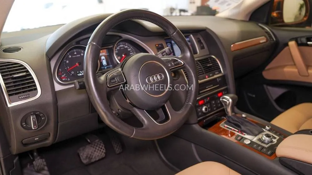 Audi Q7 2015 for Sale in Sharjah Image-5