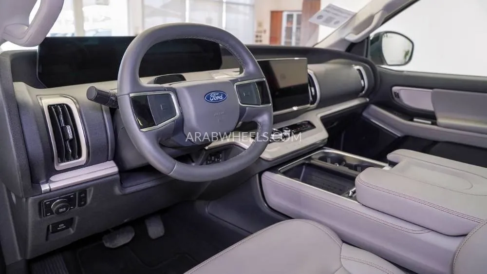 Ford Expedition 2025 for Sale in Sharjah Image-5