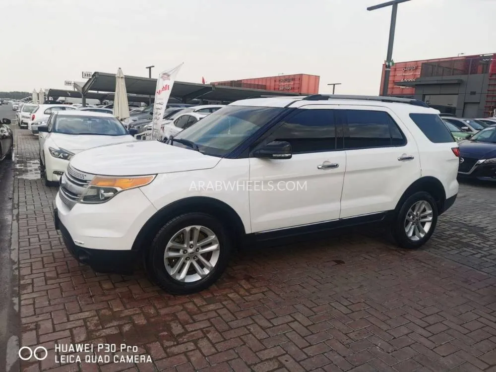 Ford Explorer 2014 for Sale in Sharjah Image-7