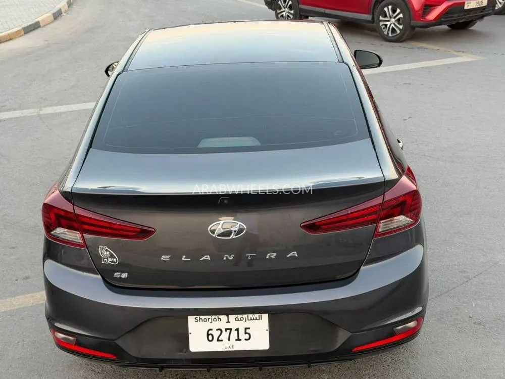 Hyundai Elantra 2020 for Sale in Sharjah Image-11