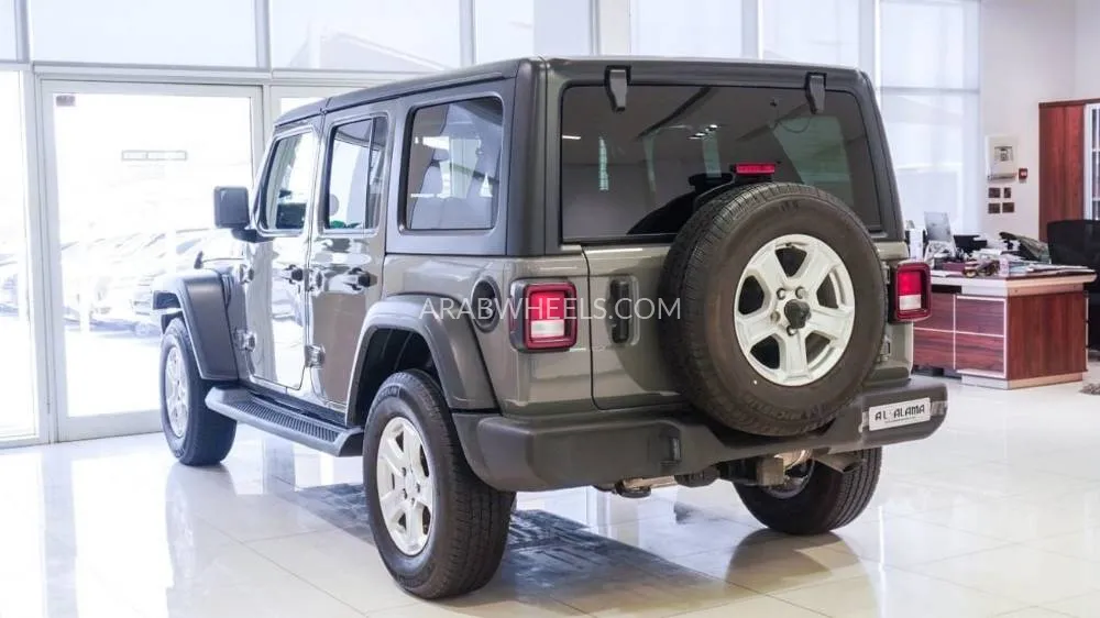 Jeep Wrangler 2021 for Sale in Sharjah Image-3