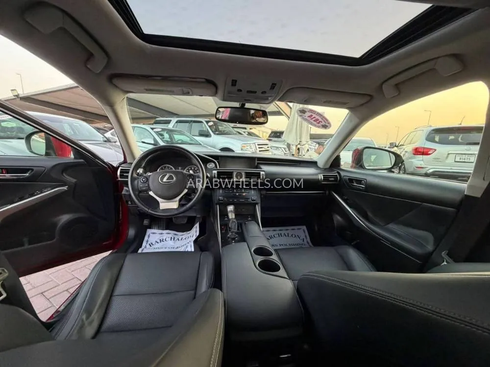 Lexus IS 2014 for Sale in Sharjah Image-8
