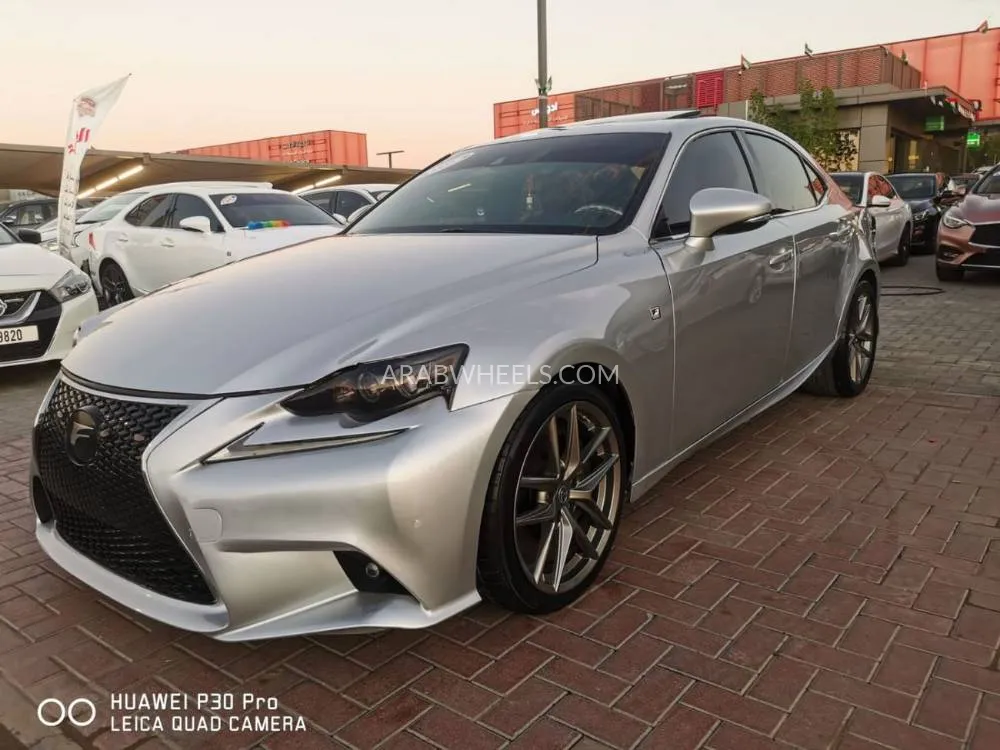 Lexus IS 2014 for Sale in Sharjah Image-5