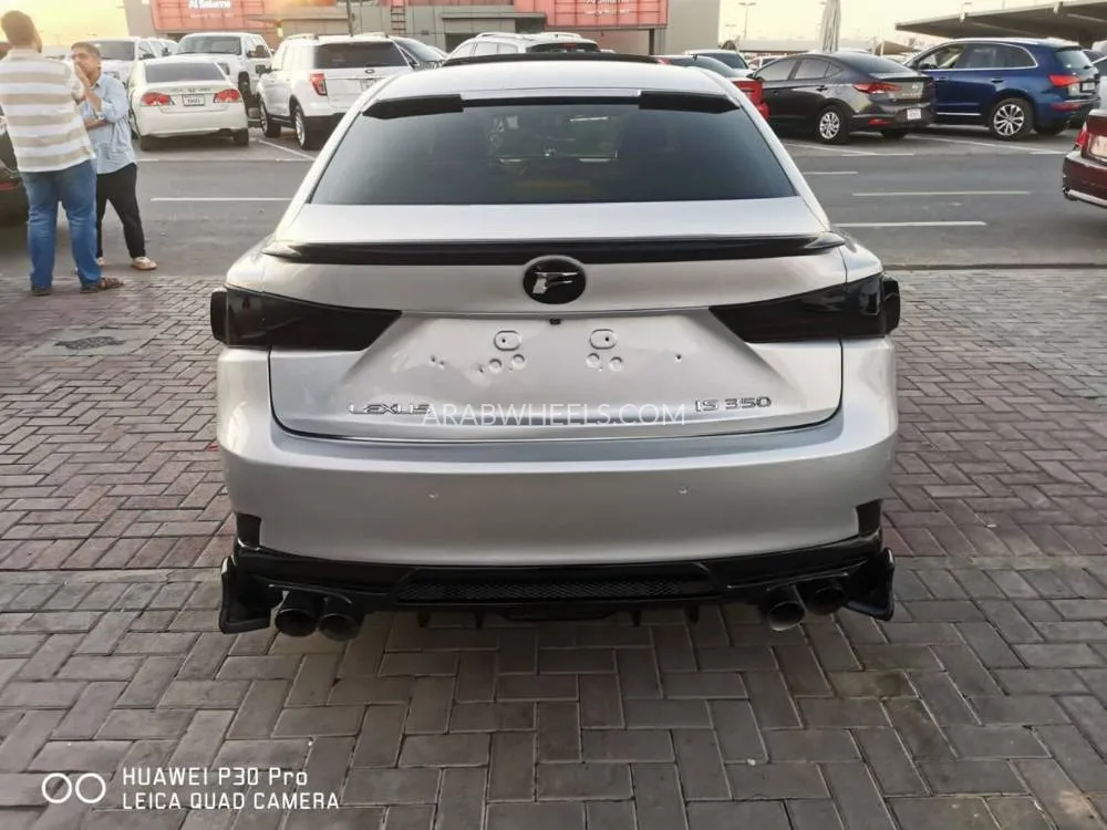 Lexus IS 2014 for Sale in Sharjah Image-17