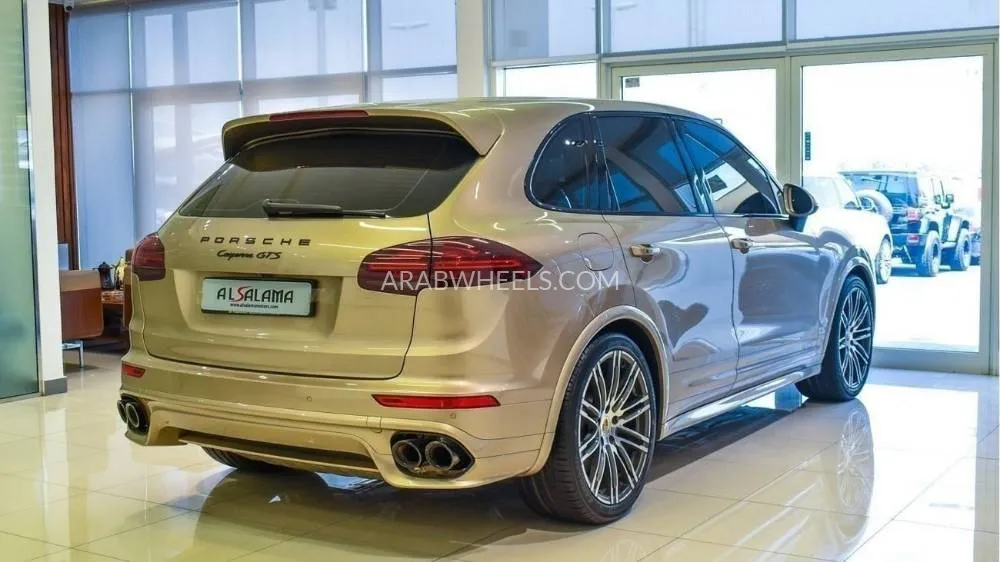 Porsche Cayenne 2016 for Sale in Sharjah Image-14