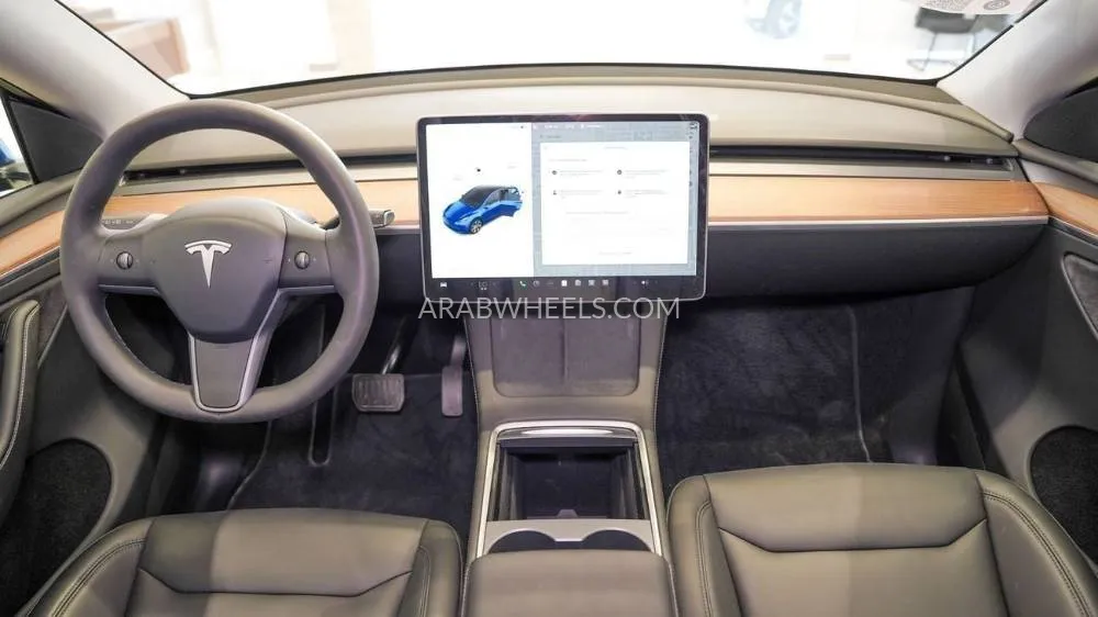 Tesla Model Y 2023 for Sale in Sharjah Image-9
