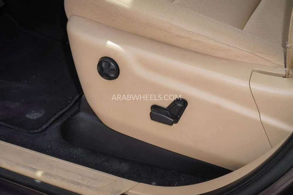 Jeep Cherokee 2021 for Sale in Dubai Image-9