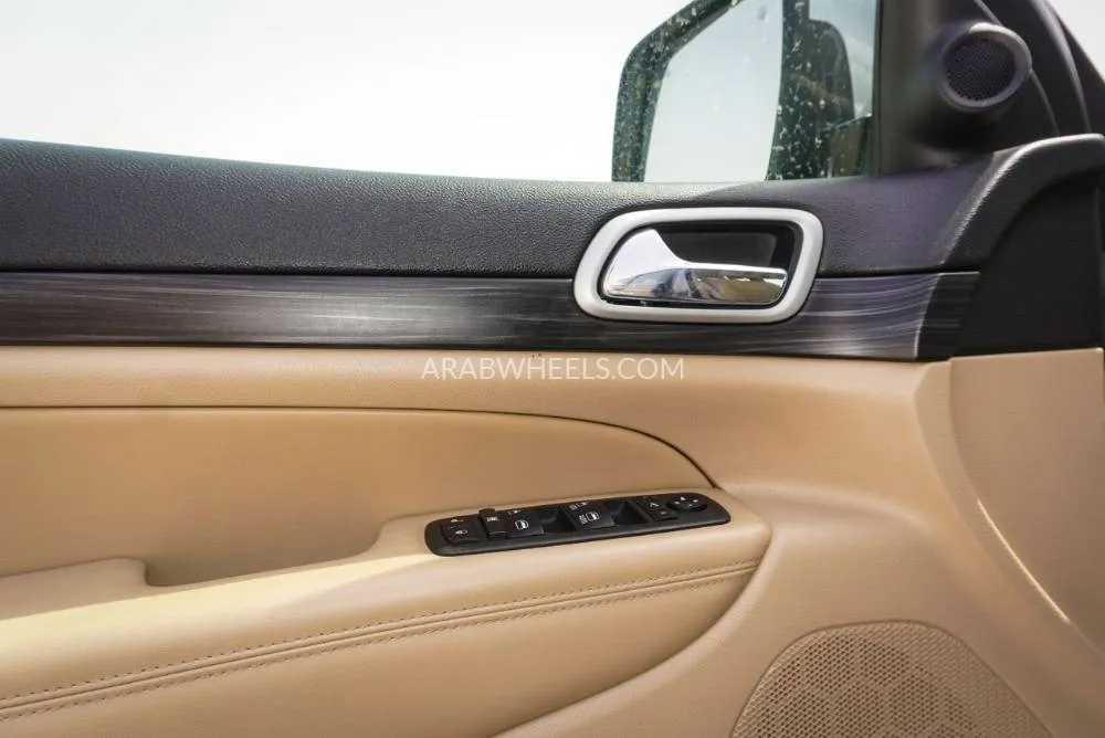 Jeep Cherokee 2022 for Sale in Dubai Image-17